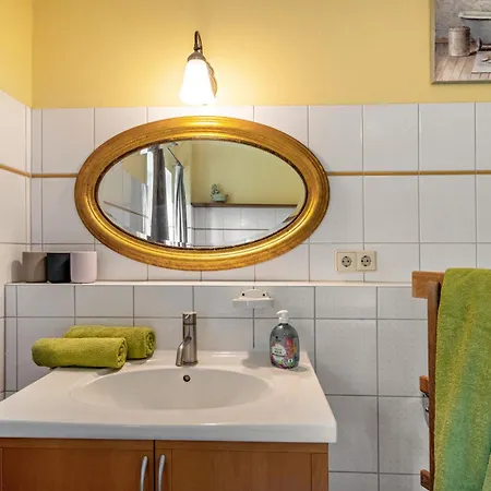 Casa de Férias Mit 140m² Fuer 8 Personen Kröpelin